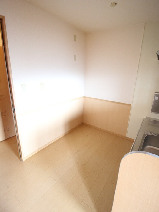 エストコリ－ヌⅠ番館の物件内観写真