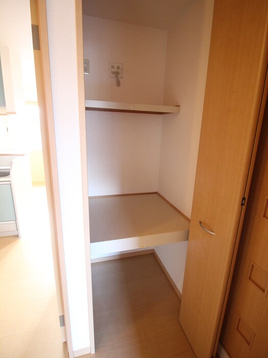 エストコリ－ヌⅠ番館の物件内観写真