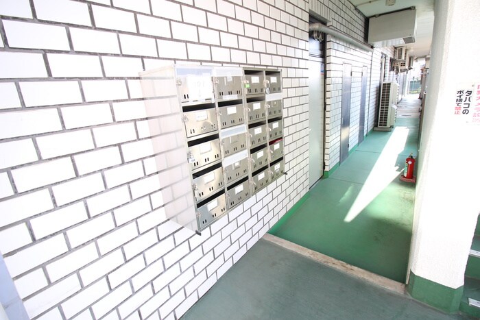 赤崎ビルの物件外観写真