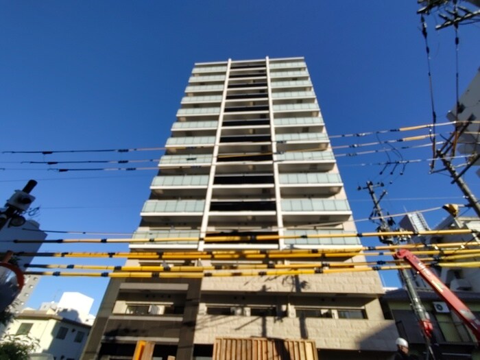 クレストコート江坂垂水町の物件外観写真