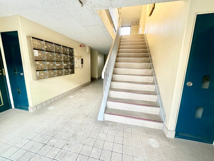 第三村西マンションの物件外観写真