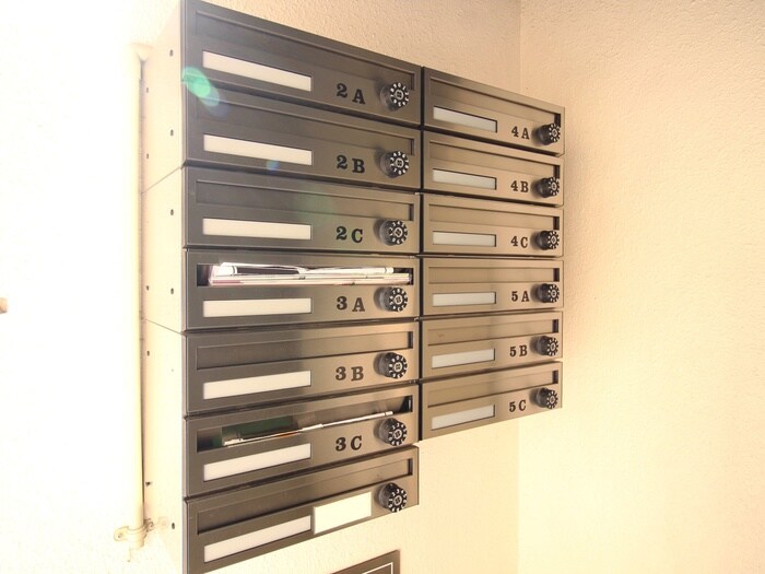 アトラエルミクニの物件外観写真