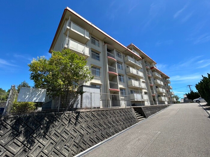 白川台藤ハイツの物件外観写真