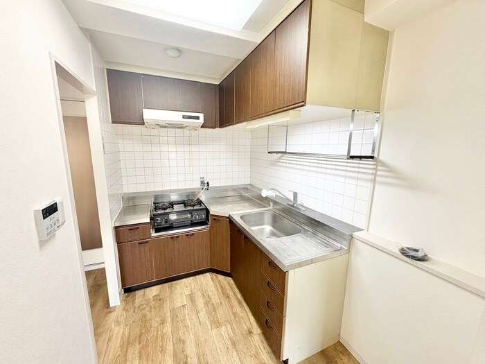 テン・フォーティーの物件内観写真