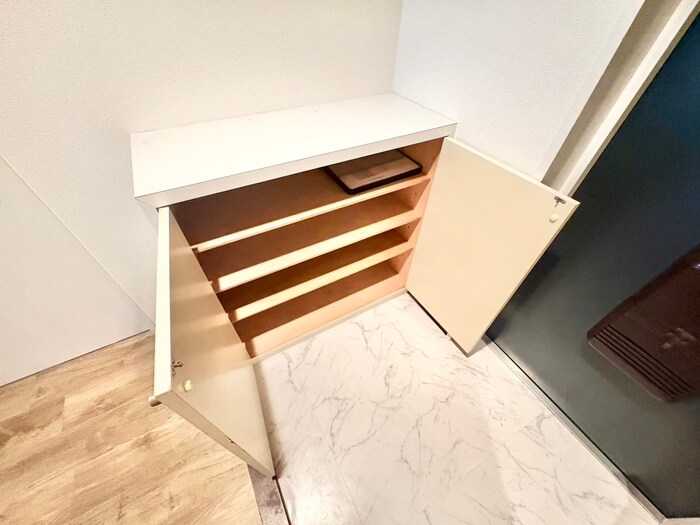 テン・フォーティーの物件内観写真