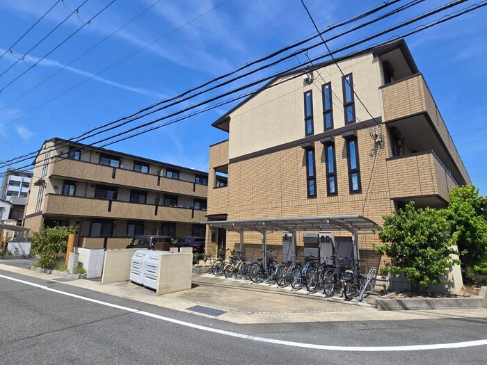 マジェスティ　サザンⅡ棟の物件外観写真