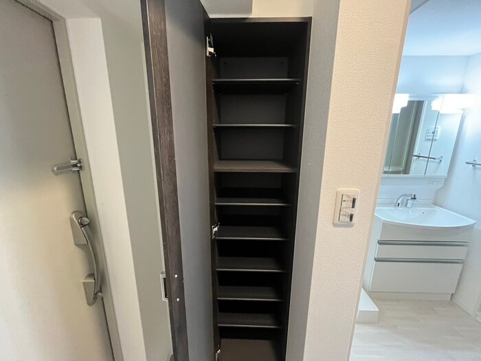 ｴｸﾞｾﾞ大阪CITYｵｰｽﾃｨﾝ(201)の物件内観写真