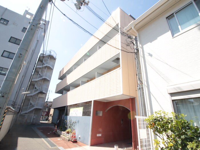 ベラ・フォ－レの物件外観写真