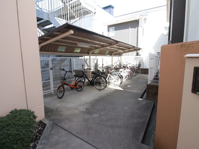 ベラ・フォ－レの物件外観写真