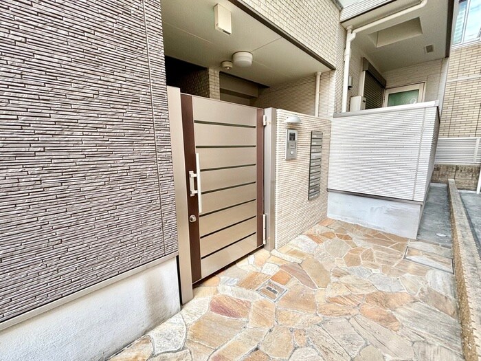 フジパレス中野Ⅱ番館の物件外観写真