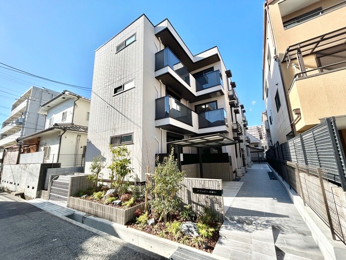 クラシスト南塚口の物件外観写真