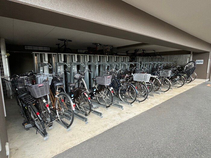 ｻﾝﾏﾝｼｮﾝｱﾄﾚ東向日(409)の物件外観写真