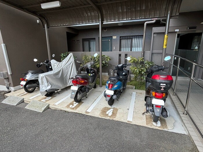 ｻﾝﾏﾝｼｮﾝｱﾄﾚ東向日(409)の物件外観写真