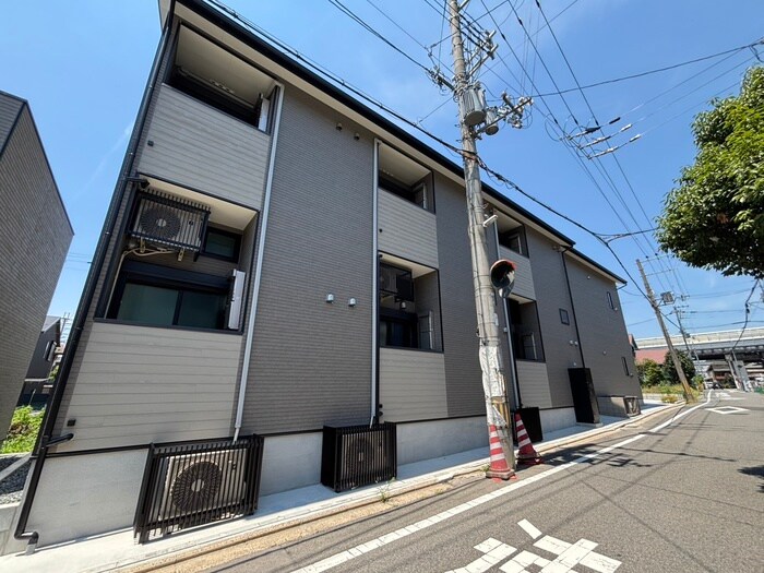 ハーモニーテラス深草東伊達町の物件外観写真