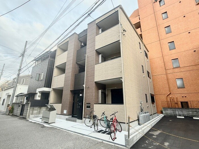 LEGARE桃谷の物件外観写真