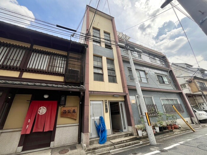 阪急アパートの物件外観写真