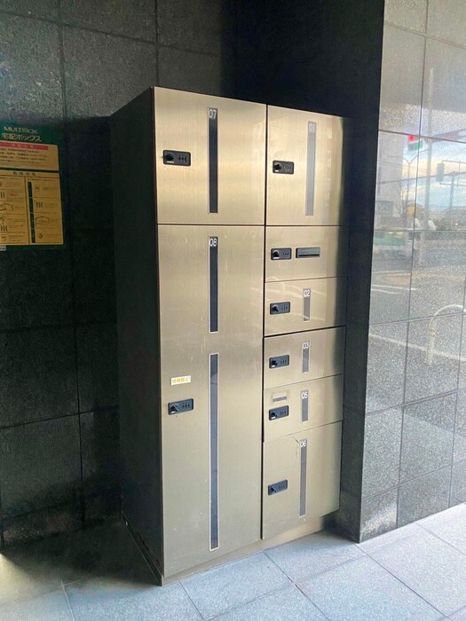 グランドオーク高井田の物件外観写真