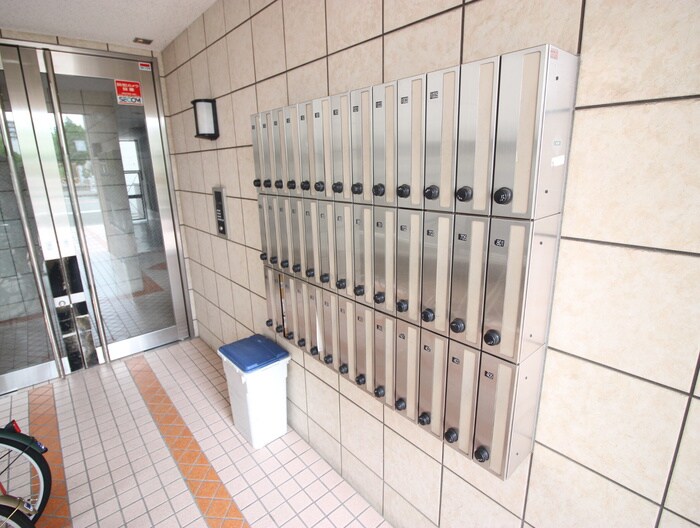 クレセ－ル阿波座の物件外観写真