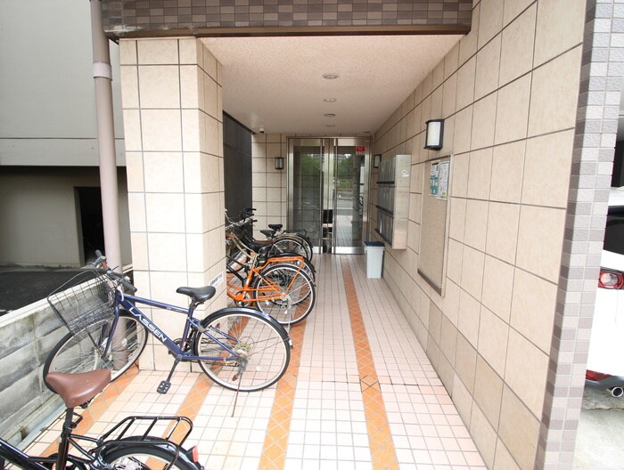 クレセ－ル阿波座の物件外観写真