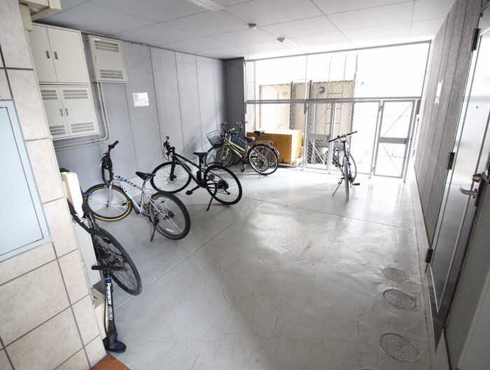 クレセ－ル阿波座の物件外観写真