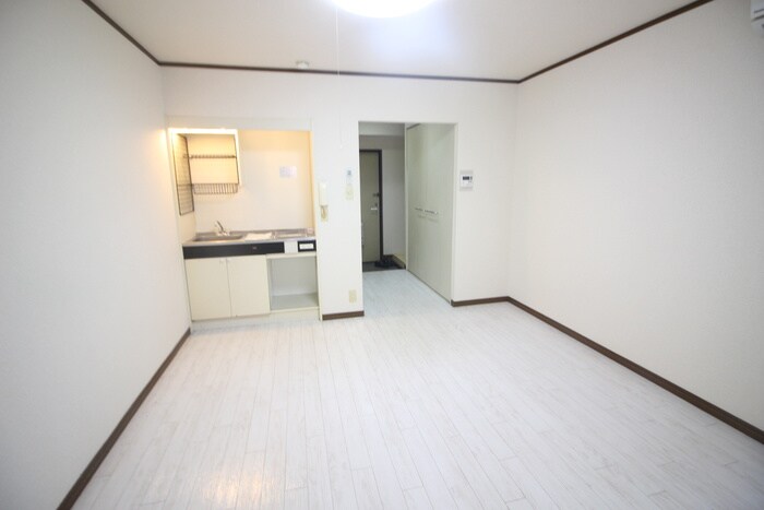 リバーサイド三国の物件内観写真