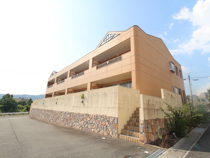 アンティ－ヴの物件外観写真