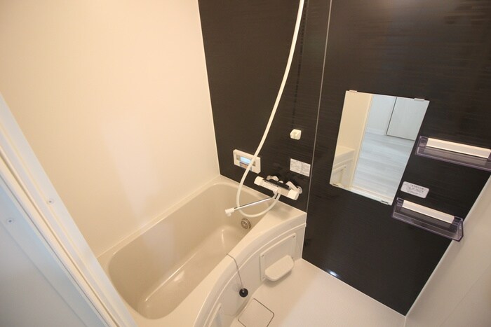 サンプレミアム江坂の物件内観写真