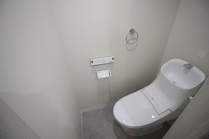 サンプレミアム江坂の物件内観写真