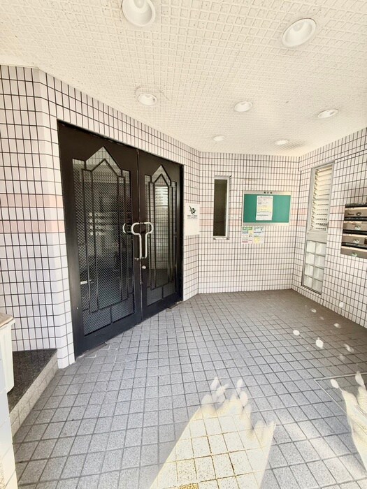 シャルマンフジ忠岡弐番館の物件外観写真