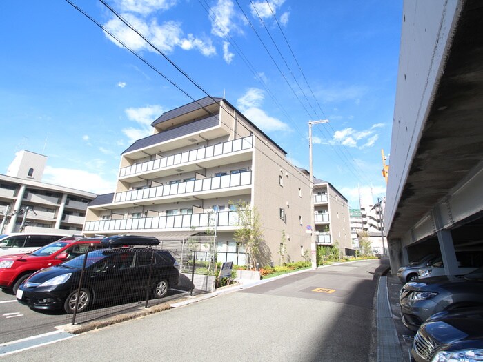 フローラル桃山台の物件外観写真