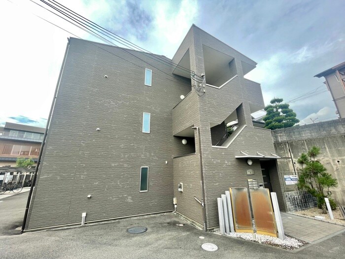 アンプルールフェール樹の物件外観写真