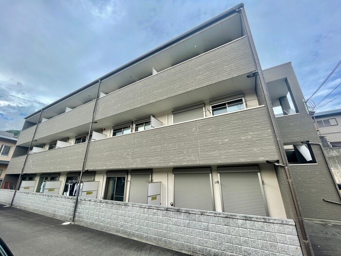 アンプルールフェール樹の物件外観写真