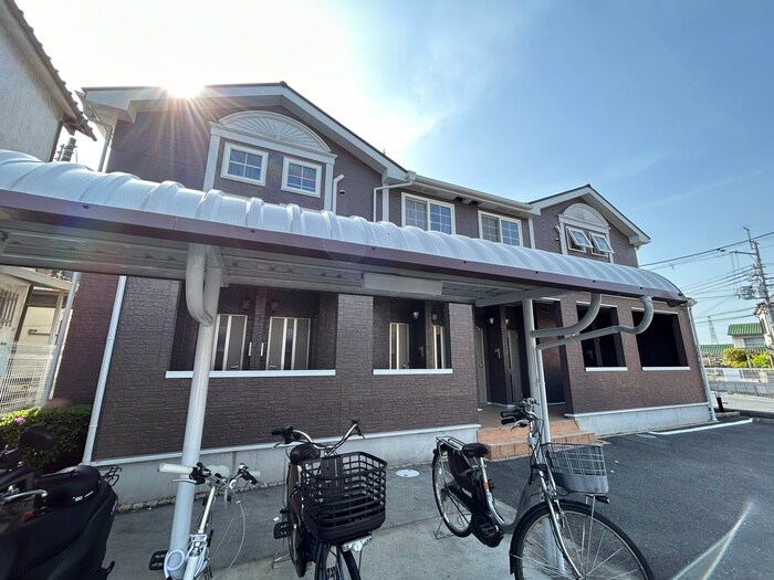 フィオーレ松ヶ丘の物件外観写真