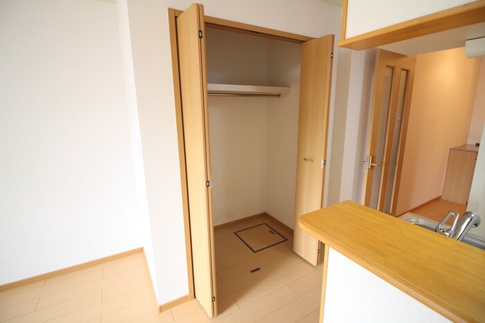 フィオーレ松ヶ丘の物件内観写真