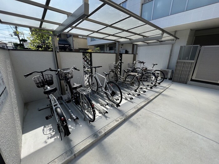 レジデンスシーズⅥの物件外観写真