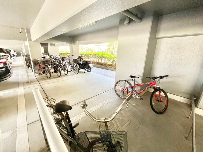 パ－クサイド山田の物件外観写真