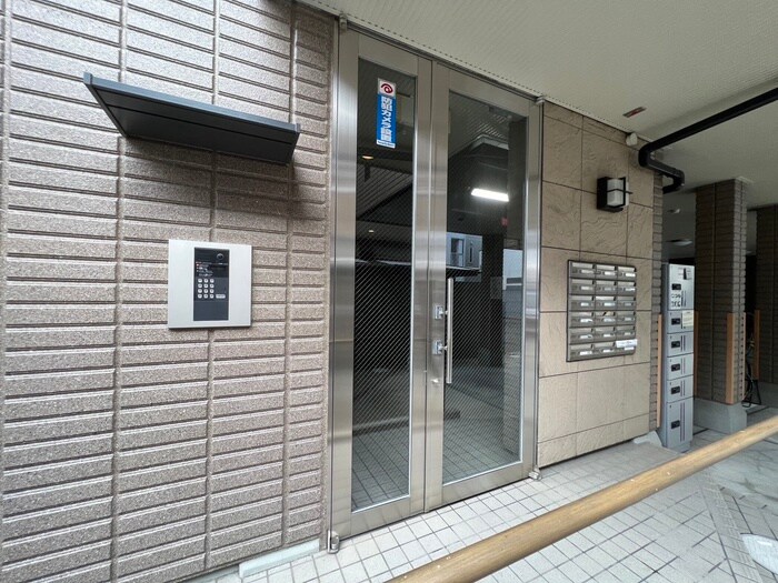 グロ－リ－１１の物件外観写真