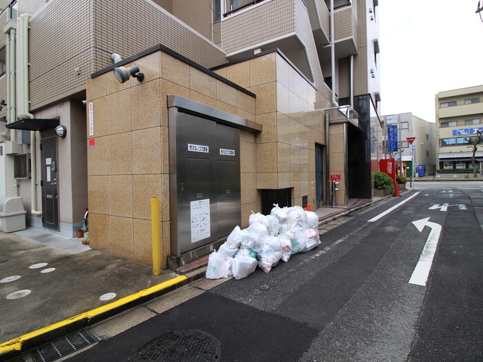 第６関根マンションの物件外観写真
