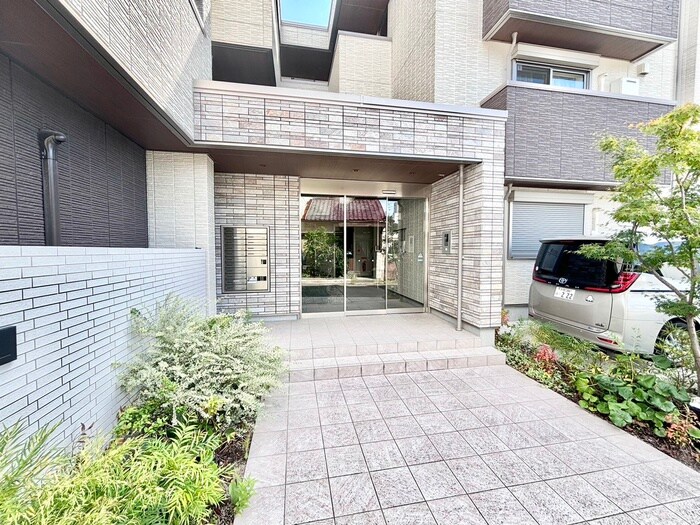 シャーメゾン寝屋川中央の物件外観写真