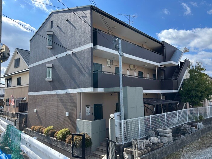 クリヨン宝塚の物件外観写真