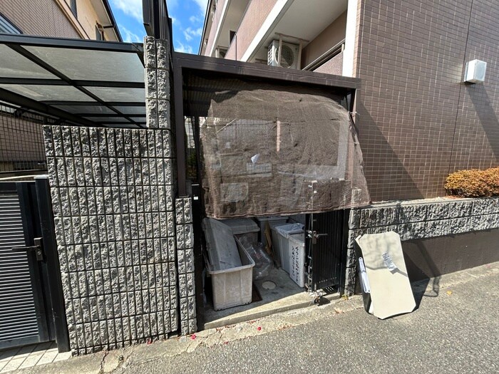 クリヨン宝塚の物件外観写真