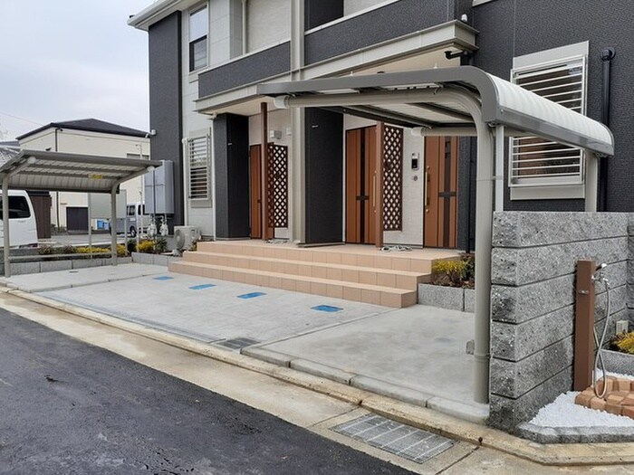 ラリュールの物件外観写真