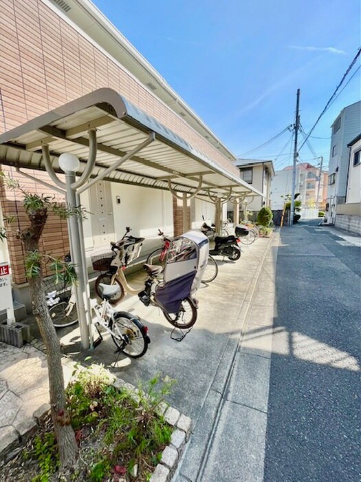 リバークロスの物件外観写真