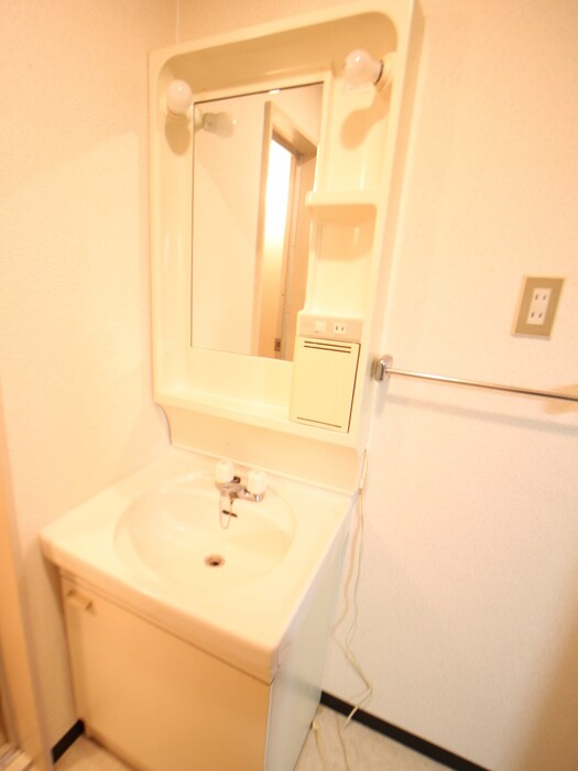 ラグジェレディＫ壱号館の物件内観写真