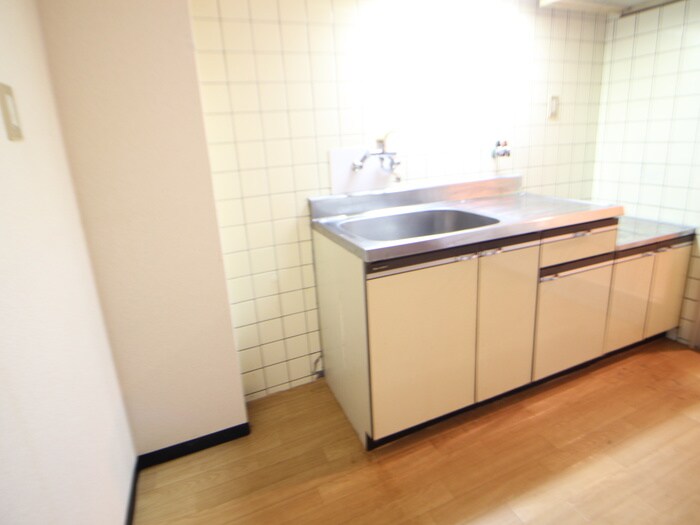 ラグジェレディＫ壱号館の物件内観写真