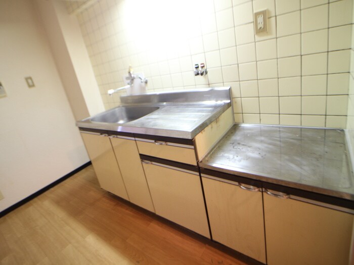 ラグジェレディＫ壱号館の物件内観写真