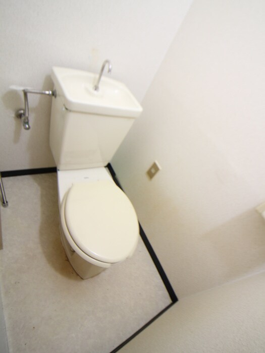 ラグジェレディＫ壱号館の物件内観写真