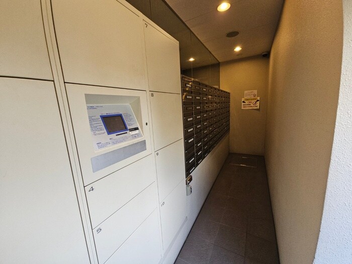 ｼｬﾙﾏﾝﾌｼﾞｽﾏｰﾄﾖｼﾀｴｷﾏｴｽﾃｰｼｮﾝﾌﾞﾗｲﾄの物件外観写真