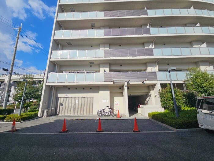 ｼｬﾙﾏﾝﾌｼﾞｽﾏｰﾄﾖｼﾀｴｷﾏｴｽﾃｰｼｮﾝﾌﾞﾗｲﾄの物件外観写真