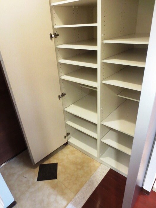 コンソラ－レ東野田の物件内観写真